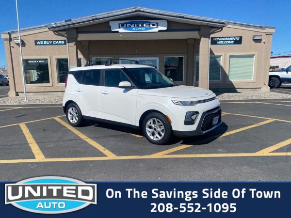 2022 Kia Soul - 3/4 shot