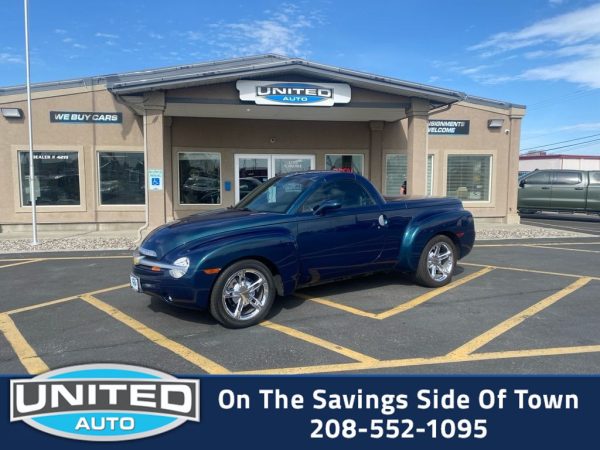 2005 Chevrolet SSR - 3/4 shot