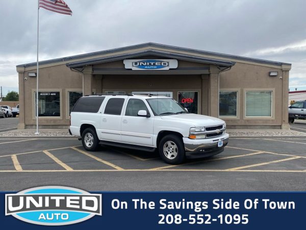 2005 Chevrolet Suburban - 3/4 shot
