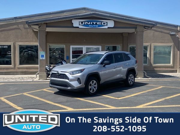 2019 Toyota RAV4 - 3/4 shot