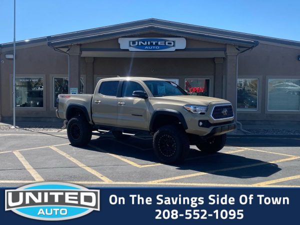 2019 Toyota Tacoma - 3/4 shot