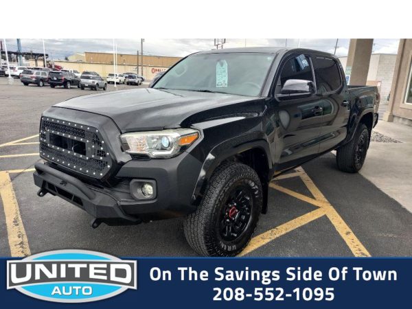 2017 Toyota Tacoma - 3/4 shot