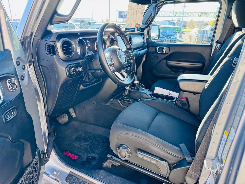 2020 Jeep Gladiator Sport photo 3