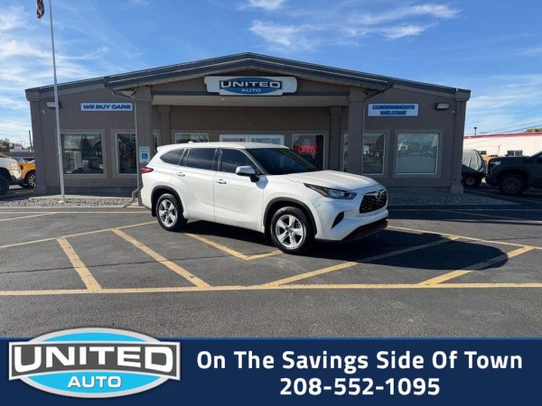 2020 Toyota Highlander - 3/4 shot