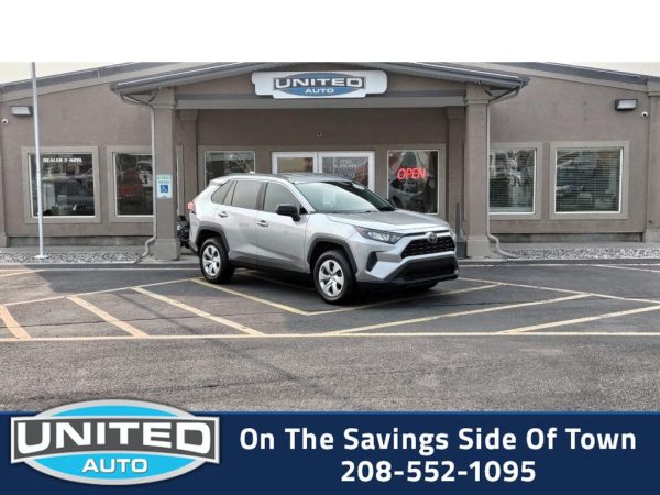 2019 Toyota RAV4 - 3/4 shot