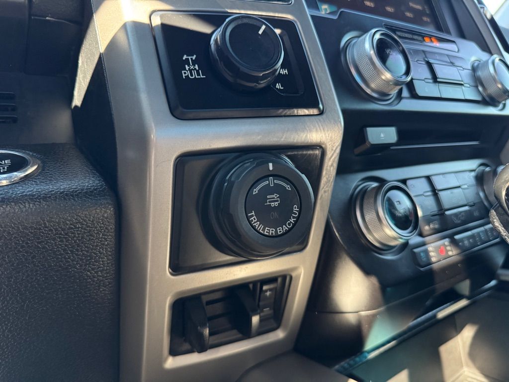 2018 Ford F-150 Lariat - Photo 11