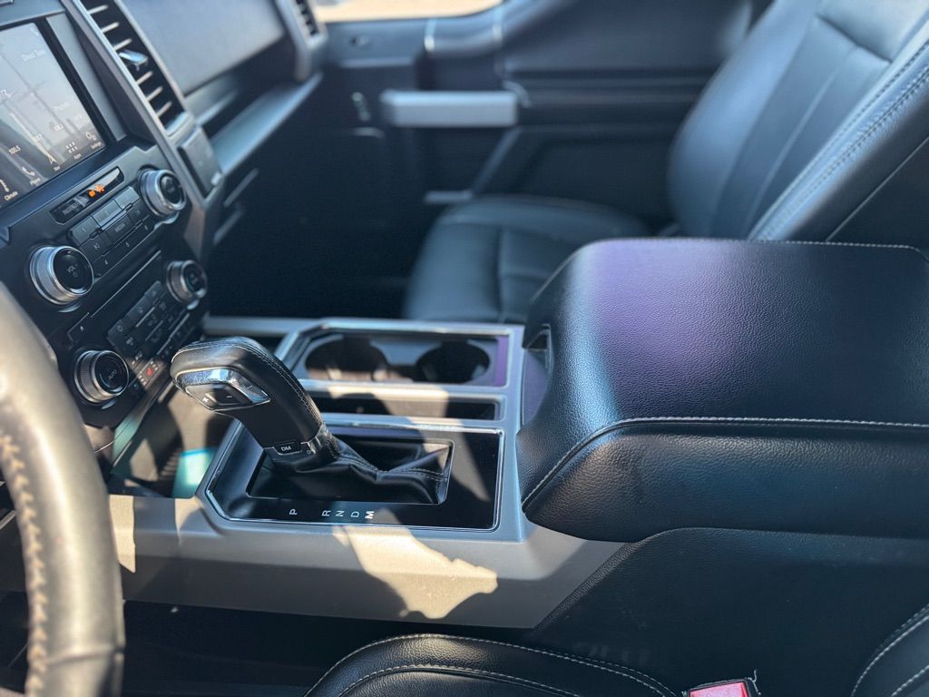 2018 Ford F-150 Lariat - Photo 12