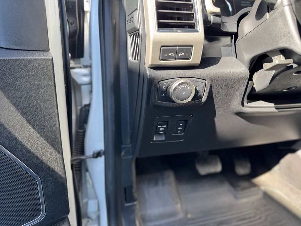 2018 Ford F-150 Lariat - Photo 6