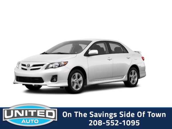 2013 Toyota Corolla - 3/4 shot