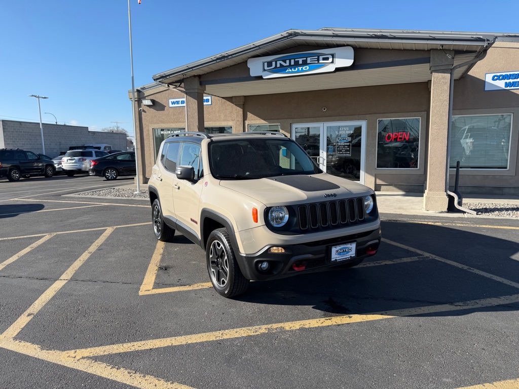 2016 Jeep Renegade Trailhawk - Photo 2