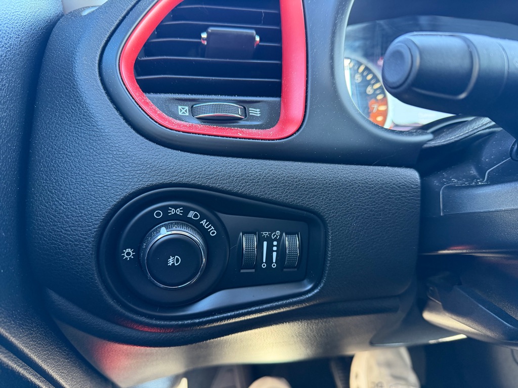 2016 Jeep Renegade Trailhawk - Photo 12