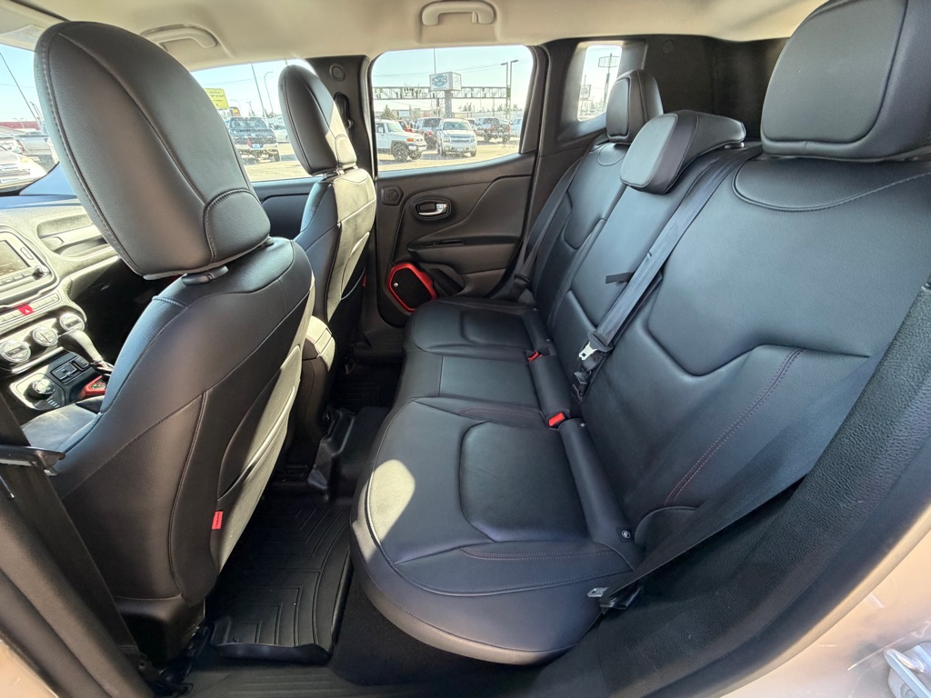 2016 Jeep Renegade Trailhawk - Photo 20