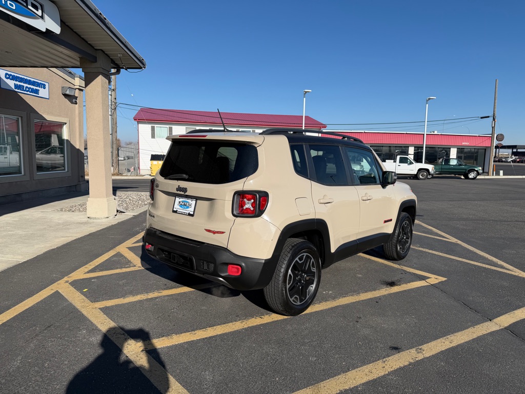 2016 Jeep Renegade Trailhawk - Photo 6