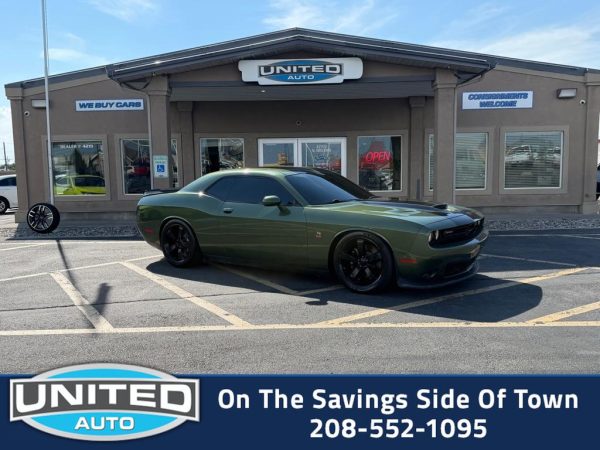 2019 Dodge Challenger - 3/4 shot