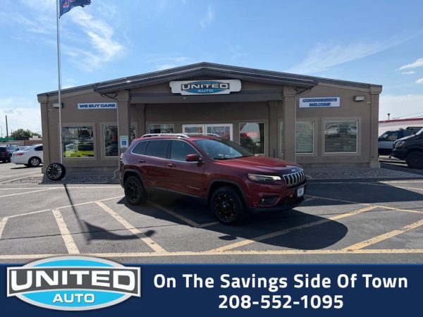 2019 Jeep Cherokee - 3/4 shot