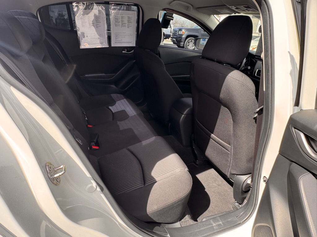 2015 Mazda MAZDA3 i Touring - Photo 12
