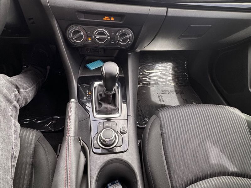 2015 Mazda MAZDA3 i Touring - Photo 8