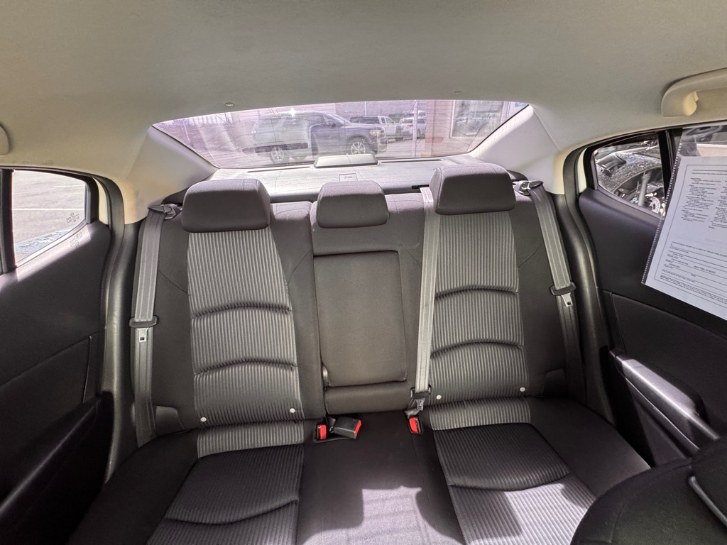 2015 Mazda MAZDA3 i Touring - Photo 10